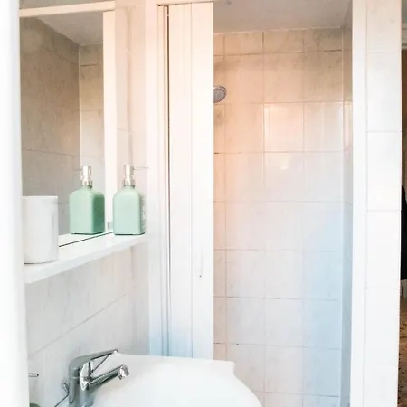 Lägenhet -15min Cascate Marmore- Ampio Appartamento, Park Gratuito *