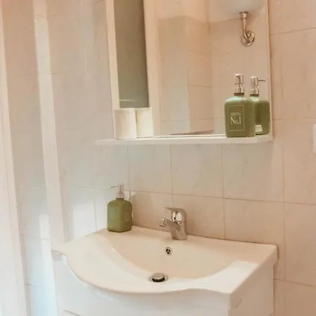 -15min Cascate Marmore- Ampio Appartamento, Park Gratuito Terni