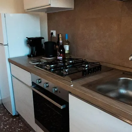 -15min Cascate Marmore- Ampio Appartamento, Park Gratuito Apartamento Terni
